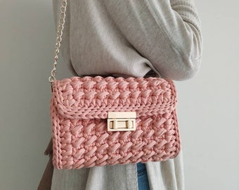 Borsa fatta a mano all'uncinetto: borsa a tracolla in maglia di cotone con catena