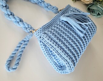 Handmade Crochet Pink Shoulder Bag With Gold Chain - Etsy Canada