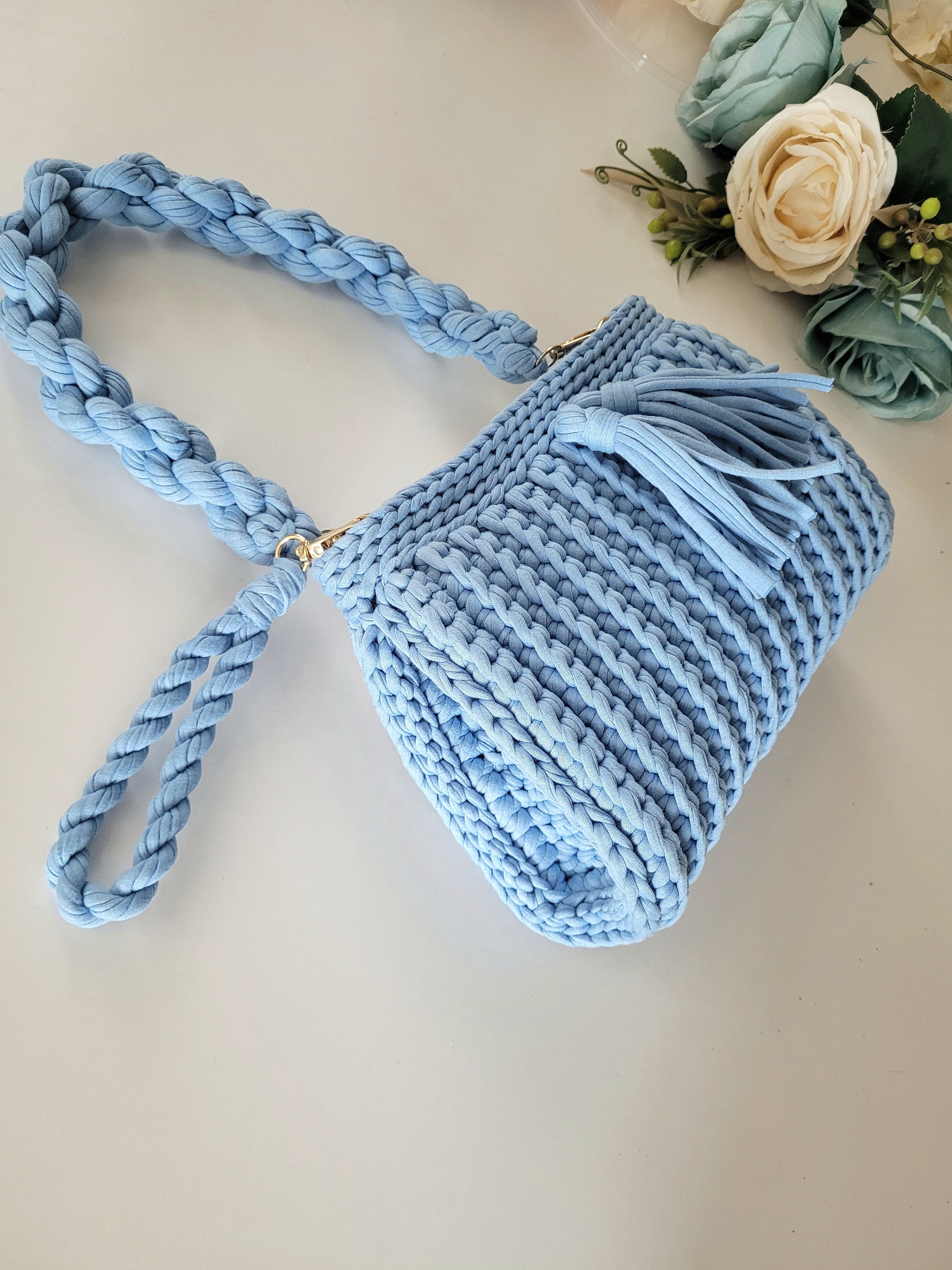 Handmade Crochet Pink Shoulder Bag With Gold Chain - Etsy Canada