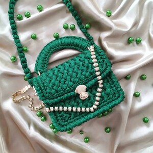 Einzigartige Design-Tasche, Elegante Glitzer Häkeltasche, Valentinstag Geschenk für Sie, Grün glänzende Stricktasche, Minimalistische Brautjungfer Tasche