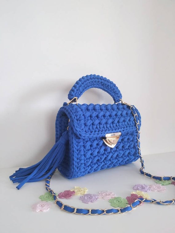 hand made knit hand bag.