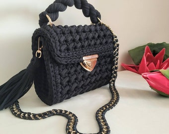 Sac fait main/Sac à main en crochet de couleur noire/Sac tricoté à la main | Sac au crochet/Sac en bandoulière/Sac de luxe/Sac tissé/Cadeau pour vos proches