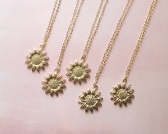 Gold Sunflower Necklace, Handmade Flower Pendant with Gold Chain, Handmade Jewelry, Spring Jewelry, Spring Accessories, Mother's Day Gifts