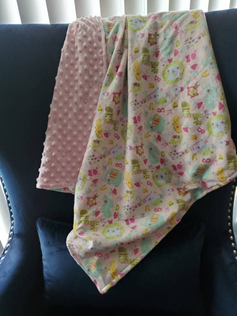 Baby girls blanket with minkyprint