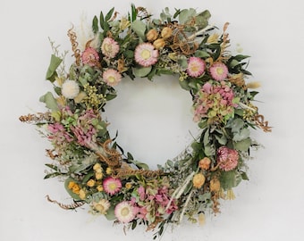 Couronnes décoratives à ressort pour porte d'entrée, 16 po. Couronne d'été de fleurs séchées, hortensia, feuilles d'eucalyptus, couronne de fleurs pour mariage mural