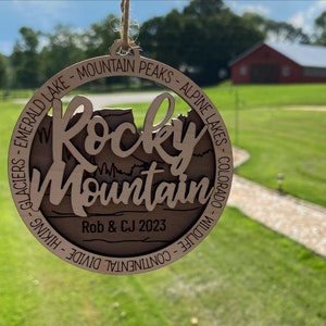 Handcrafted Rocky Mountain National Park Ornament - A Stunning Keepsake for Outdoor Enthusiasts