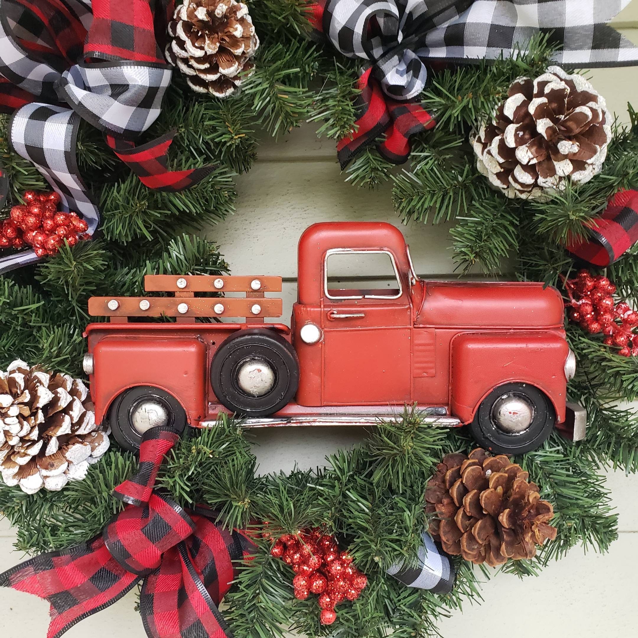 camión rojo decoración navideña