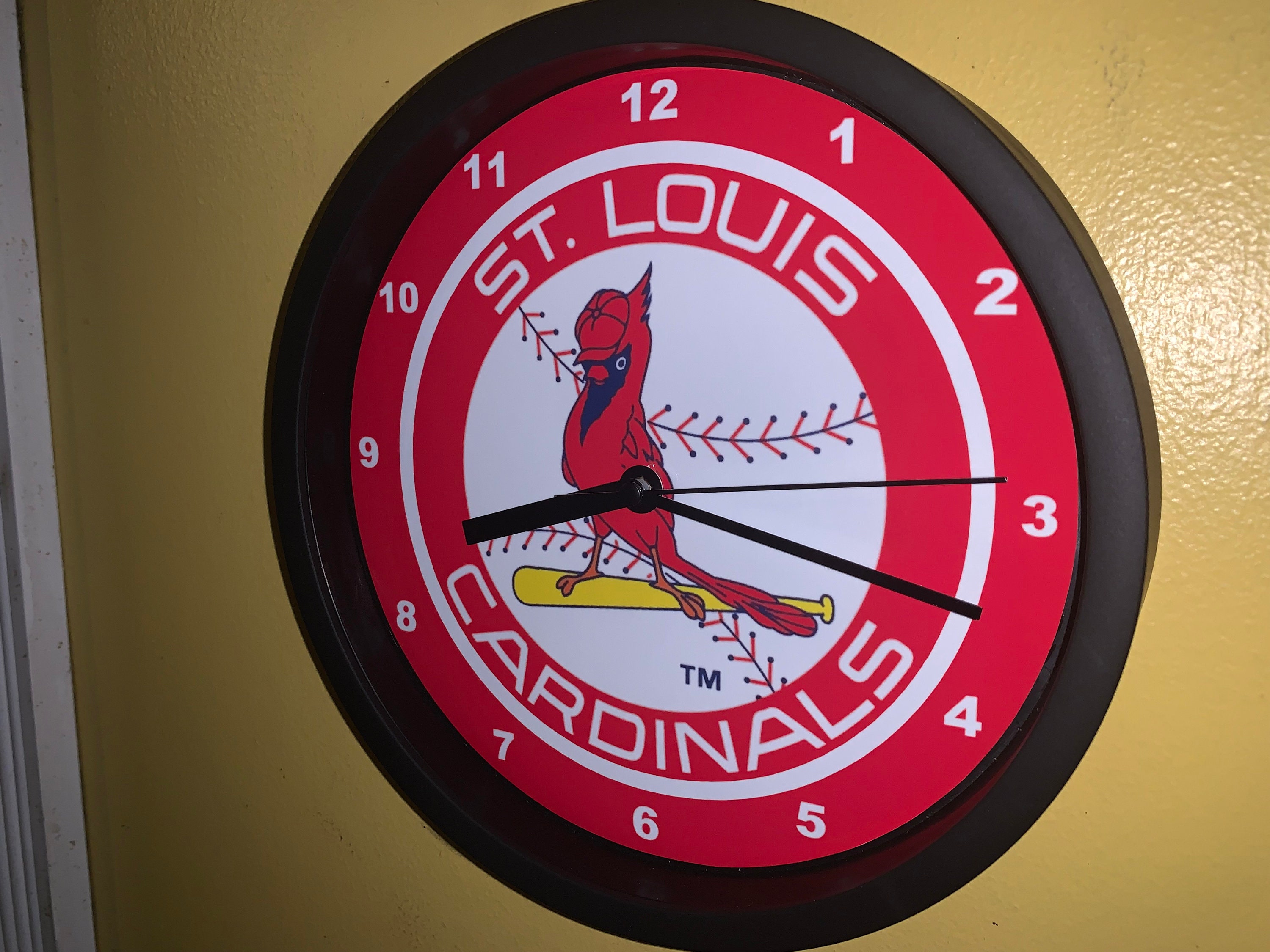 Decorative Concepts Saint Louis Cardinals Baseball 16 Light Up Red Neon  Clock