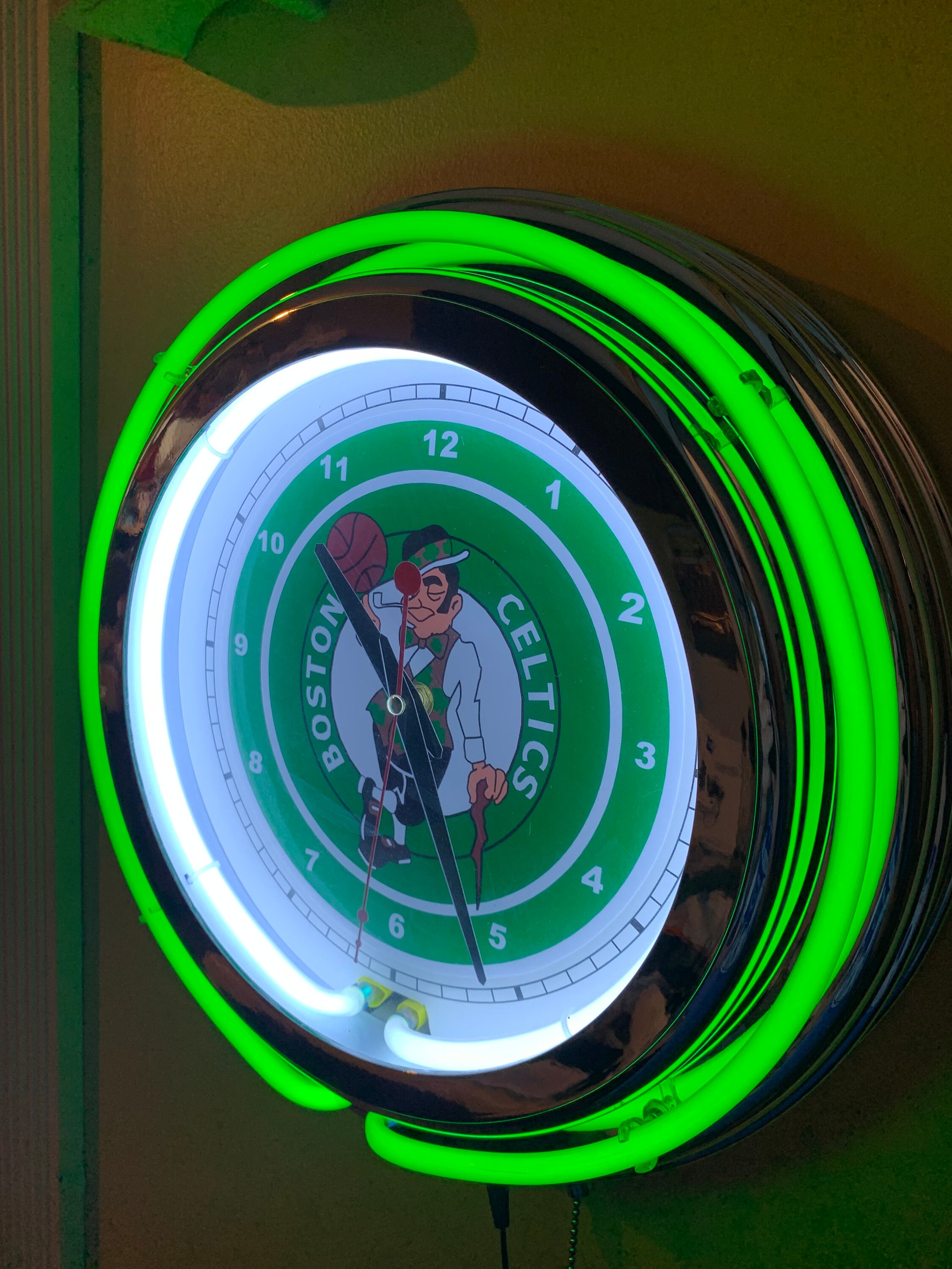 Retro Sports Clock Boston Celtics Neon Wall Clock - Retro NBA Team ...