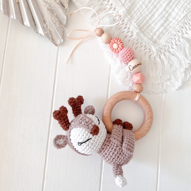 SET beige braun Kinderwagenkette Schnullerkette Maxi cosi Anhänger Reh Hirsch Rehkids silikon Holz Natur Baby zahn Mädchen Peach Amigurumi image 9