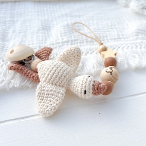 Gans Ente Kinderwagenkette Schnullerkette Name Schildkröte Maxi Cosi Kette silikon Holz Natur Baby Mädchen Junge Amigurumi Creme braun Bild 4