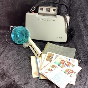 Vintage Polaroid Automatic 320 Land Camera Set — Collectable Cameras - Vintage Polaroid