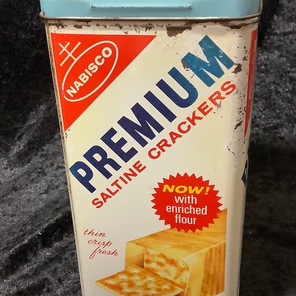 1969 Vintage Nabisco Premium Saltine Cracker Tin - Vintage Advertising Tins