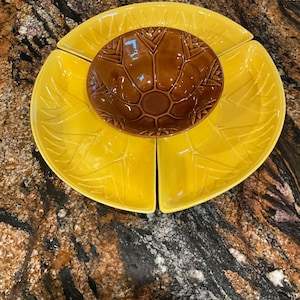 MCM  California Pottery L59 Lotus Flower Chip and Dip