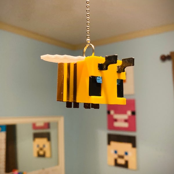 Minecraft-Inspired Bee Fan Pull