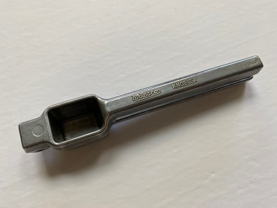 Kikkerland Fish Garlic Press