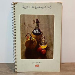 Time Life Recipes: The Cooking of Italy (1968) – Softcover Ring-Bound Cookbook – Foods of the World Series