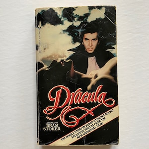 Dracula by Bram Stoker 1979 Paperback Book Vampire Film Novelization Movie Stills