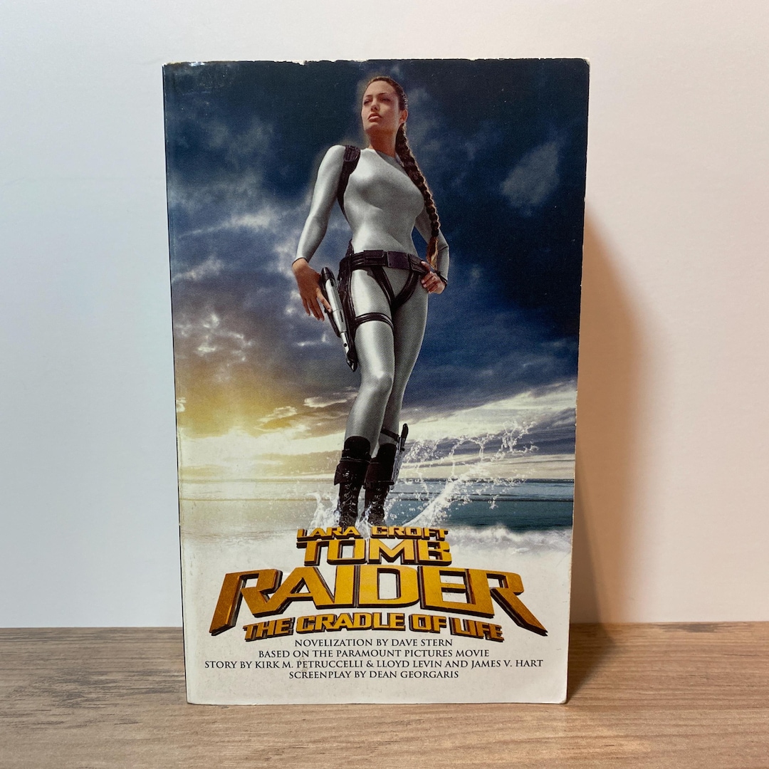 ララ・クロフトトゥームレイダーオフィシャルアートブック 2003年 il_1080xN.7000784512_99bh.jpg