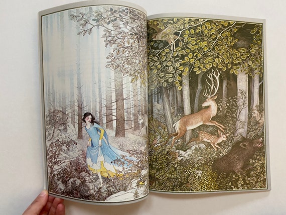 Snow White and the Seven Dwarfs Art by Nancy Ekholm Burkert