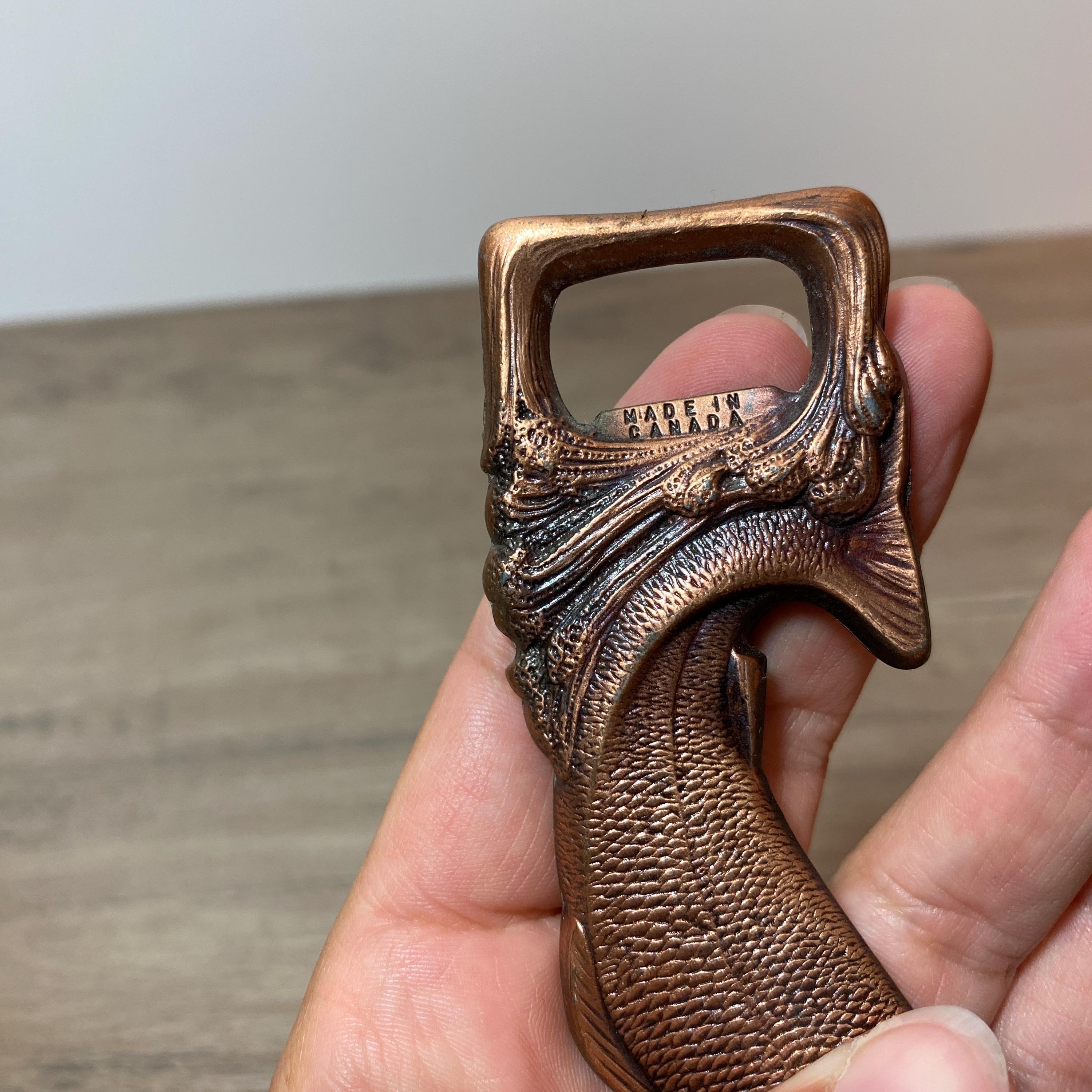 ボマ ボトルオープナー – サーモンフィッシュデザイン、ブロンズ＆銅