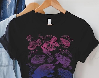 Camiseta con collage de ranas bisexuales de estilo cottagecore, camiseta bisexual sutil, LBGTQ Dark Academia, ropa cottagecore, camiseta discreta con bandera bisexual sutil.