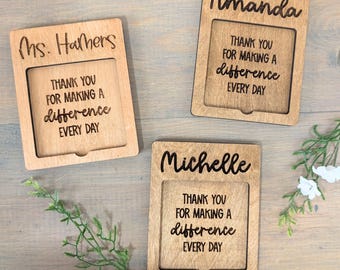 Soporte para notas adhesivas para profesores, organizador de escritorio personalizado, regalo para la Semana de Agradecimiento al Profesor, soporte para bloc de notas, regalo de fin de curso para profesores