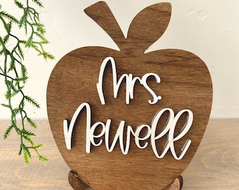 Teacher desk name plate, desktop teacher Apple sign, Teacher appreciation gift, Desk name plaque, personalized Apple sign, end of year gift