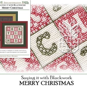 Puede incluir: Un patrón de punto de cruz para un sampler que dice "Saying it with Blackwork Merry Christmas". El patrón presenta un esquema de color rojo y verde e incluye un borde para hacer adornos individuales.
