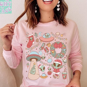 Alien Christmas Comfort Colors Shirt Cryptid Shirts Funny Creepy Christmas T-Shirt Oversized Tshirts Ugly Christmas Sweater Family Matching