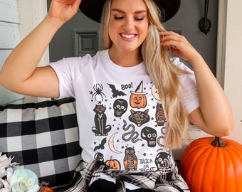 Halloween Doodles Vintage Halloween Shirt Fall Apparel Witchy Clothing Witchy Clothes Fall T-Shirt Spooky Season Halloween Vintage Shirts