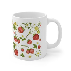 Strawberry Cottagecore Mug Cottagecore Home Decor Cute Kitchen Decor Strawberries Botanical Coffee Cup Cottage Core Floral Gifts Berry Mug bild 2