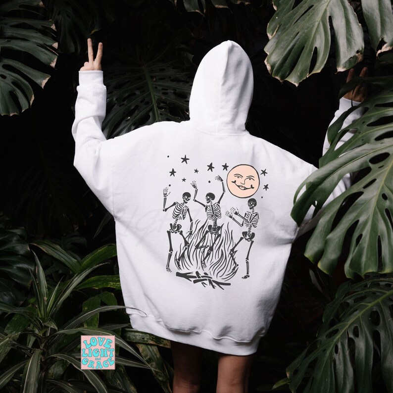 Halloweentröja Häxkläder Crewneck-tröjor Pastellgoth Fullmåne Gotisk Hoodie Häxskjorta Estetiska kläder Dansande Skelett White