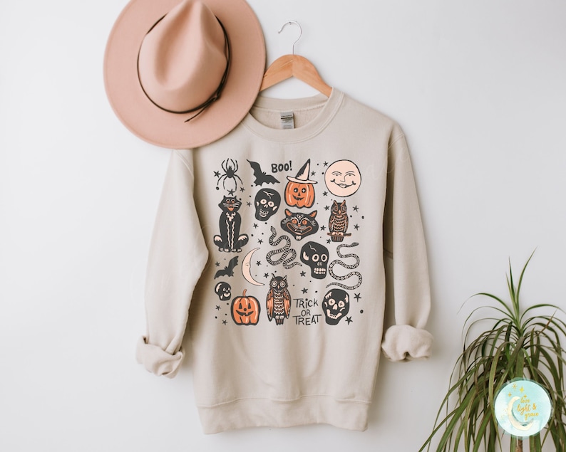 Halloween Sweatshirt Vintage, Halloween Crewneck, Vintage Halloween Crewneck, Fall Apparel, Witchy Clothing, Witchy Clothes, Fall Crewnecks 