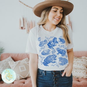 Cottagecore Clothing Frog Shirts Wildflowers Toad Tshirt Botanical T Shirt Goblincore Graphic Tees Fairycore Oversized T-Shirts Mori Kei Top image 2