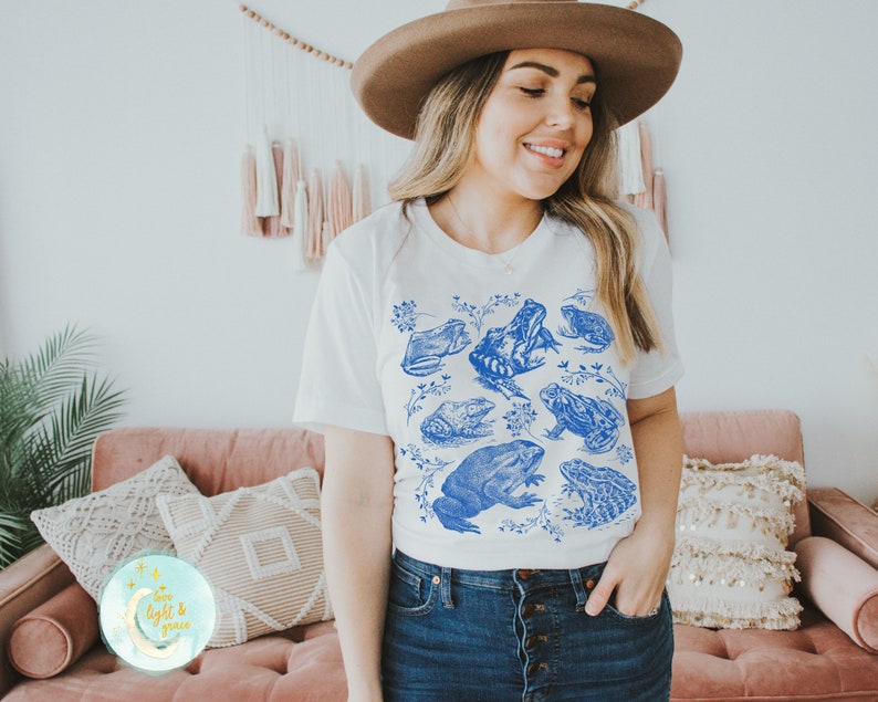 Cottagecore Clothing Frog Shirts Wildflowers Toad Tshirt Botanical T Shirt Goblincore Graphic Tees Fairycore Oversized T-Shirts Mori Kei Top image 2