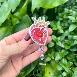 Gepresste Blume Anatomisches Herz Abzeichen Reel mit Gold Silber Flecken, Badge Reel Krankenschwester, Badge Reel Custom, Badge Reel personalisiert