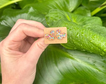 Pendientes de botón con forma de ratón con confeti arcoíris y purpurina, Pendientes de botón con forma de ratón con purpurina, Regalos para niños, Pendientes de botón con purpurina, Pendientes de botón personalizados