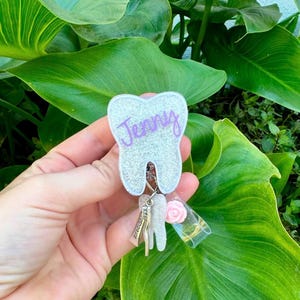 Bobine de badge dent scintillante, bobine de badge pour porte-carte d'identité dentaire, bobine de badge orthodontie, bobine de badge personnalisée, bobine de badge blanche personnalisée
