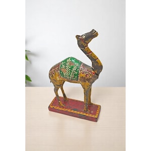 Figurine vintage chameau en bois ancienne originale sculptée à la main peinte