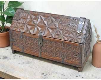 Vintage Wooden Dome Shaped Storage Box Original Old Hand Crafted Fine Carved