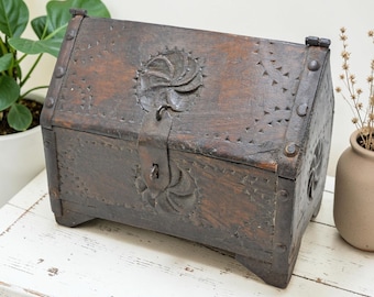 Vintage Wooden Dome Shaped Storage Box Original Old Hand Carved