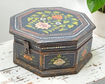 Vintage Wooden Octagonal Small Storage Box Original Old Hand Crafted Painted