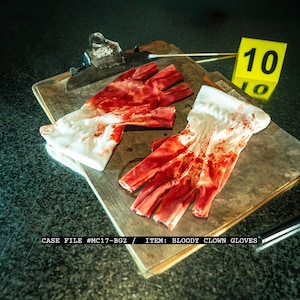 Terrifying Mime Clown Gloves – Bloody Horror Costume Accessory, Killer Clown Cosplay, Adult Slasher Halloween Prop Miles County Killer Clown