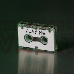 Saw Movie Replica Cassette – &quot;Play Me&quot; Tape for Voice Recorder, Horror Prop, Billy the Puppet Saw Film Collectible