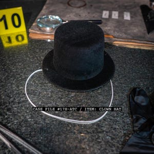 Terrifying Clown Hat – Clean Version - As Seen At HHN 2025, Replica Movie Cosplay Prop Killer Clown Horror Accessory Miles County Killer Hat