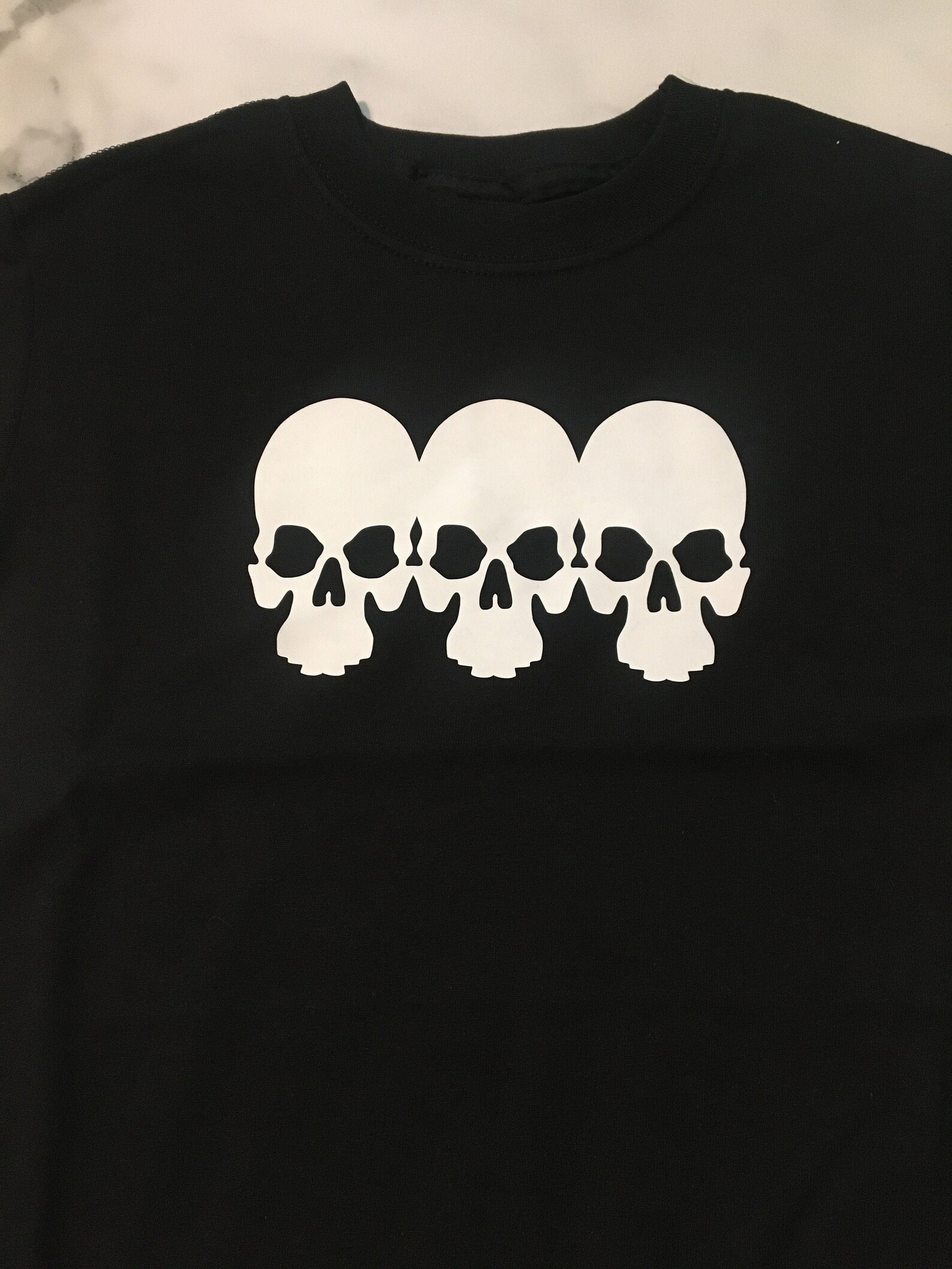t shirt with skull