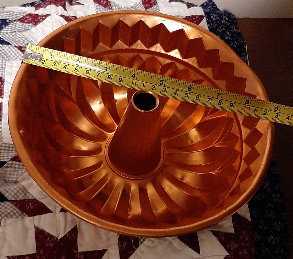 9 in decorative copper bundt cake baking pan Etsy