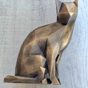 Cat Statue Bronze Finish Geometric Bronze Painted decor Figure,hand painted,decorative sculpture Home Decor Bear minimalist statue.