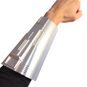 Mandalorian Beskar Gauntlets Set of 2 Vambrace,Forearm Beskar Armor gauntlets,Star Wars Mandalorian Costume Cosplay left and right image 2